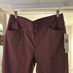 NWT - VUORI Men’s Meta Pant 32x34
Chestnut Color